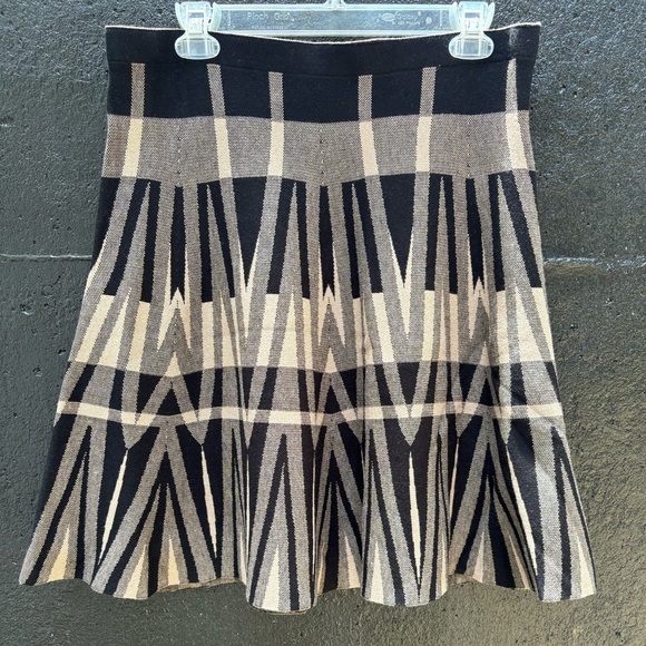 Vila Milano Women’s Black and Tan Skirt Size XL - Picture 1 of 7